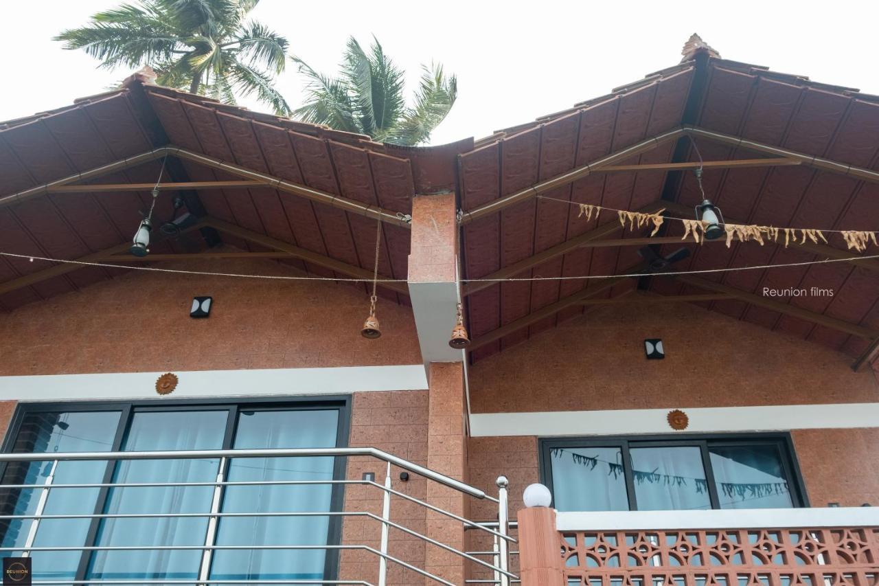 Reunion Ocean Tides Hotell Udupi Exteriör bild