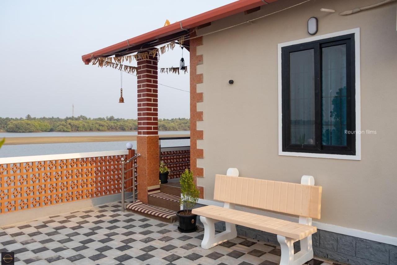 Reunion Ocean Tides Hotell Udupi Exteriör bild