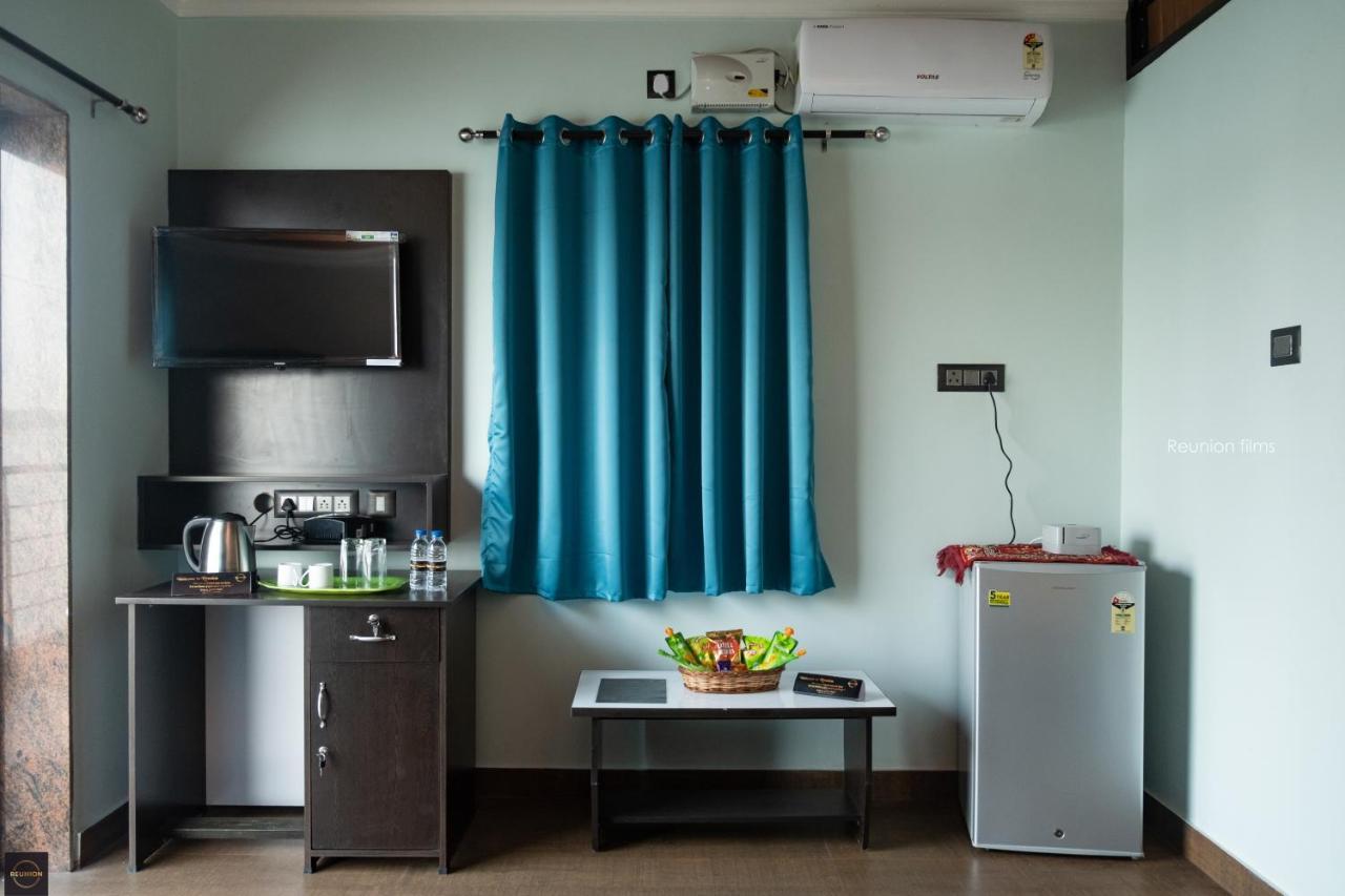 Reunion Ocean Tides Hotell Udupi Exteriör bild