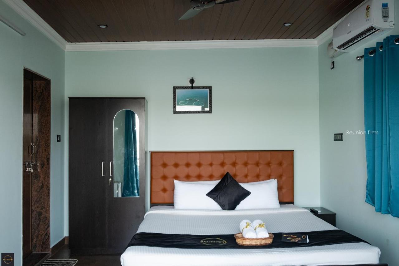 Reunion Ocean Tides Hotell Udupi Exteriör bild