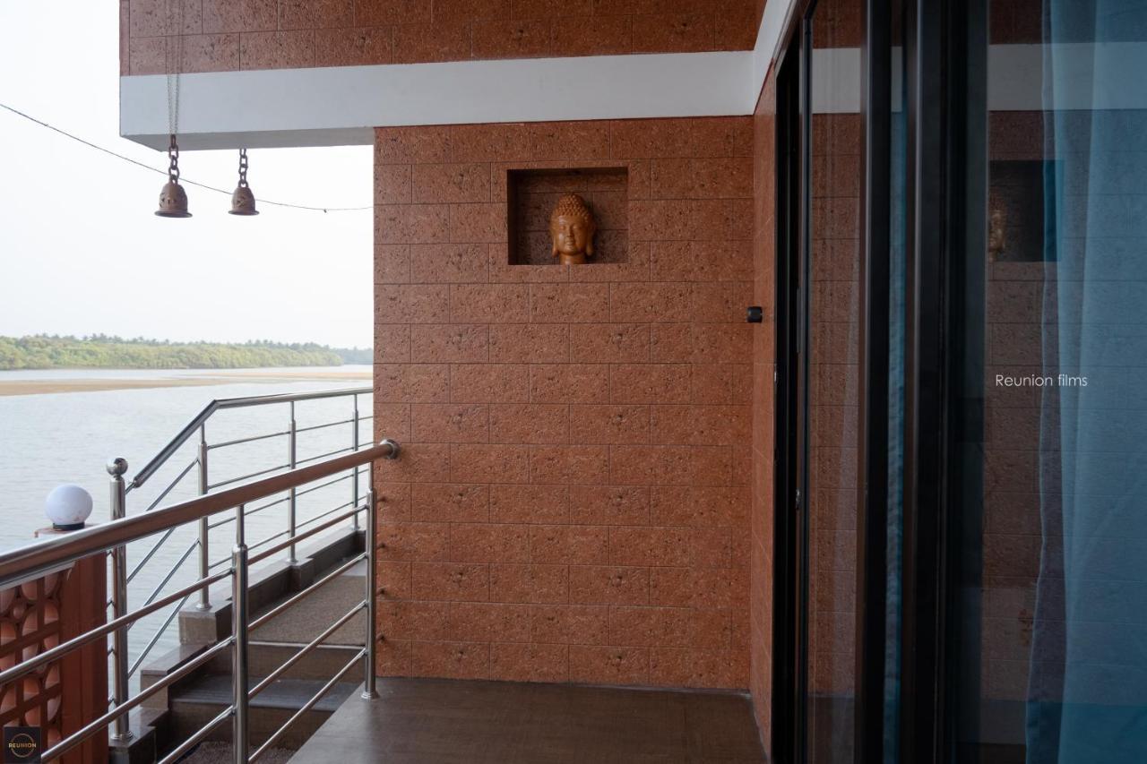 Reunion Ocean Tides Hotell Udupi Exteriör bild